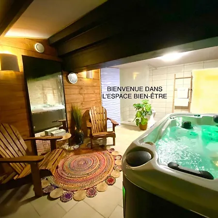 Hébergement de vacances Le Cocon Boheme - Maison Climatisée Au Cœur De - Parking - Piscine Chauffée - Et Massages Sarlat