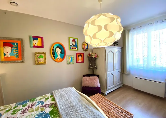 Hébergement de vacances Le Cocon Boheme - De Charme Au Coeur De - Cite Medievale A 5 Minutes A Pied - Petits Dejeuners Et Linge Inclus - Et Massages En Option - Piscine De Saison *