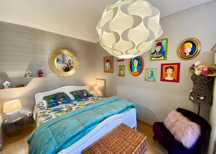 Le Cocon Boheme - De Charme Au Coeur De - Cite Medievale A 5 Minutes A Pied - Petits Dejeuners Et Linge Inclus - Et Massages En Option - Piscine De Saison Sarlat