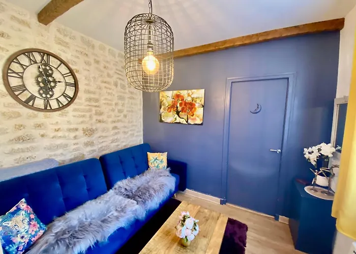 Hébergement de vacances Le Cocon Boheme - De Charme Au Coeur De - Cite Medievale A 5 Minutes A Pied - Petits Dejeuners Et Linge Inclus - Et Massages En Option - Piscine De Saison