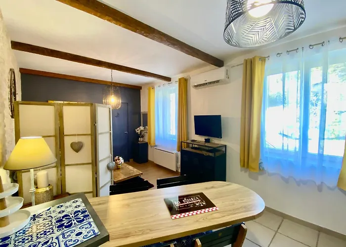 Le Cocon Boheme - De Charme Au Coeur De - Cite Medievale A 5 Minutes A Pied - Petits Dejeuners Et Linge Inclus - Et Massages En Option - Piscine De Saison Hébergement de vacances